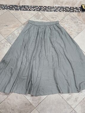 Flowing Maxi Skirt with Elastic Waist in Sage Gray